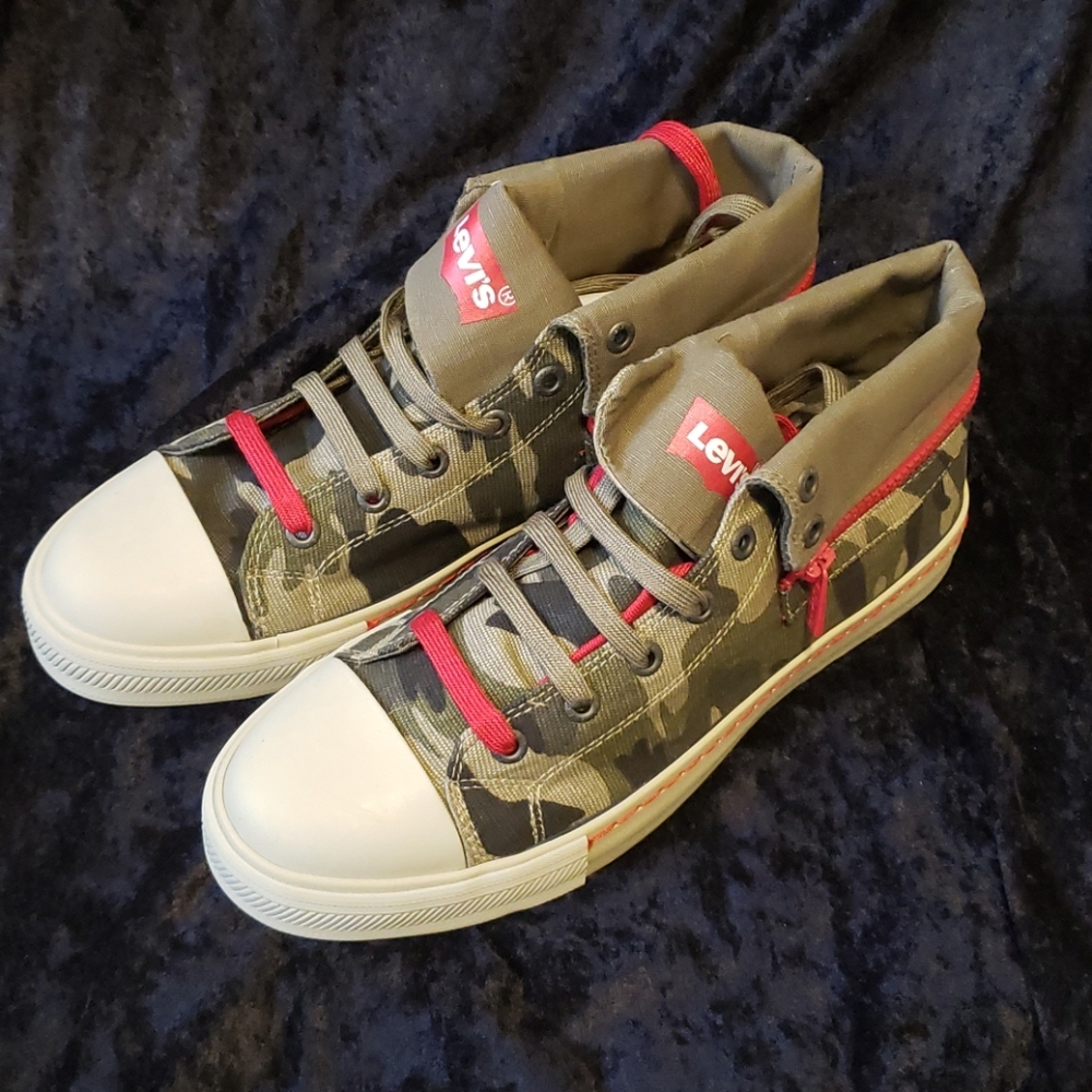 NEW Levi's Mens shoes